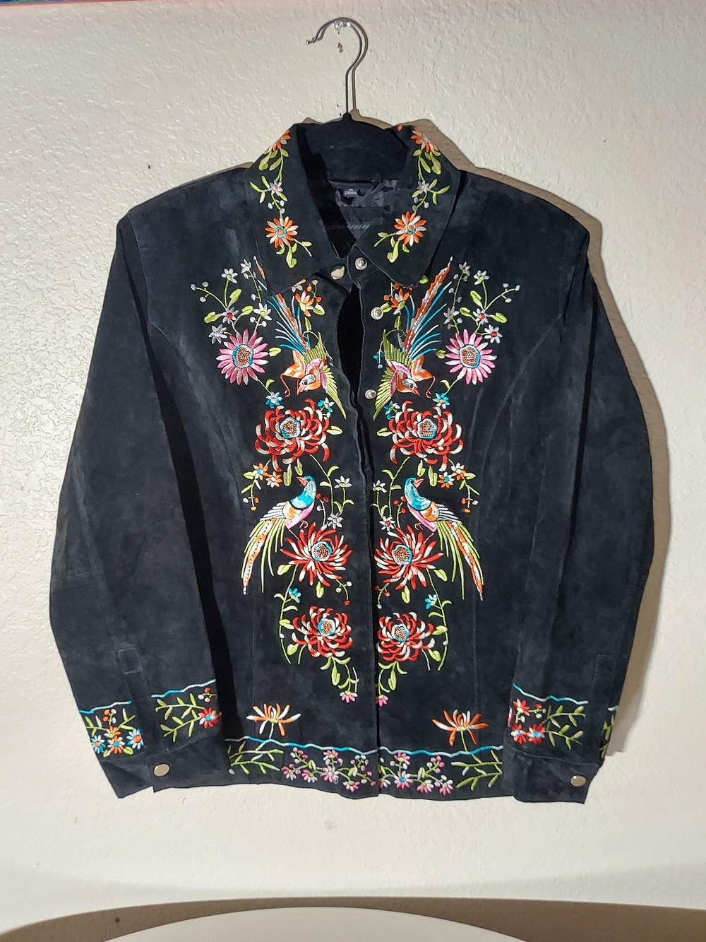 AVANTI New York Black Suede/Multi Embroidered  Floral  Jacket WM Size XS NWOT